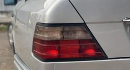 Mercedes-Benz E 200 1993 года за 2 600 000 тг. в Алматы – фото 5