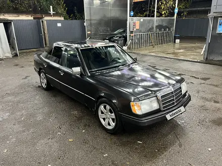 Mercedes-Benz E 230 1992 года за 950 000 тг. в Алматы – фото 10