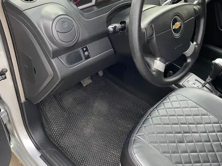 Chevrolet Aveo 2013 года за 3 900 000 тг. в Караганда – фото 2