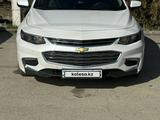 Chevrolet Malibu 2019 года за 10 250 000 тг. в Шымкент – фото 2