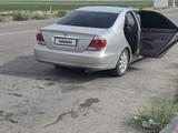 Toyota Camry 2004 года за 5 200 000 тг. в Туркестан – фото 3