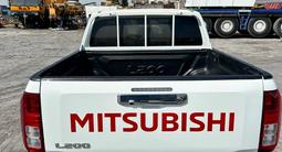 Mitsubishi L200 2024 годаfor17 800 000 тг. в Актау – фото 3