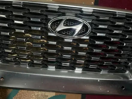 Решетка на Hyundai Palisade 2019-21 за 1 000 тг. в Алматы