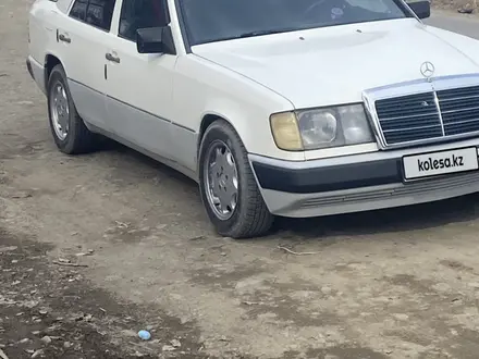 Mercedes-Benz E 230 1989 года за 1 700 000 тг. в Жаркент – фото 2