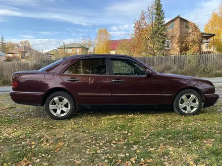 Mercedes-Benz E 230 1995 года за 2 700 000 тг. в Усть-Каменогорск – фото 7