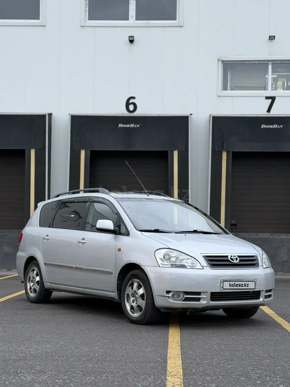 Toyota Avensis Verso, 2002