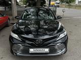 Toyota Camry 2020 года за 16 800 000 тг. в Алматы – фото 2