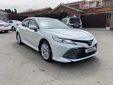 Toyota Camry 2019 года за 13 500 000 тг. в Алматы – фото 3