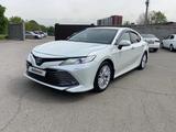 Toyota Camry 2019 года за 13 500 000 тг. в Алматы – фото 2