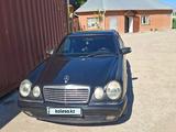 Mercedes-Benz E 320 1997 года за 2 300 000 тг. в Актобе – фото 4