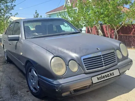 Mercedes-Benz E 230 1995 года за 1 800 000 тг. в Кызылорда – фото 2