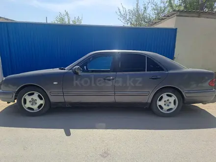 Mercedes-Benz E 230 1995 года за 1 800 000 тг. в Кызылорда – фото 5