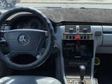 Mercedes-Benz E 320 1998 годаfor4 000 000 тг. в Актау – фото 4