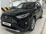 Toyota RAV4 2020 года за 18 500 000 тг. в Астана