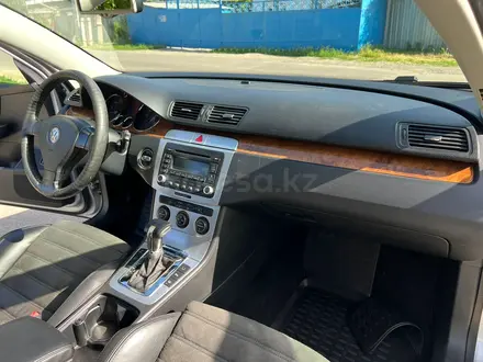 Volkswagen Passat 2007 года за 4 500 000 тг. в Алматы – фото 18
