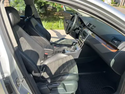 Volkswagen Passat 2007 года за 4 500 000 тг. в Алматы – фото 19