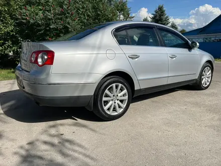 Volkswagen Passat 2007 года за 4 500 000 тг. в Алматы – фото 11