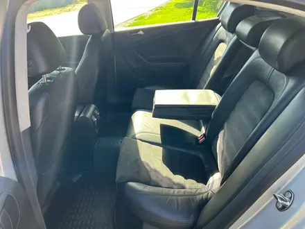 Volkswagen Passat 2007 года за 4 500 000 тг. в Алматы – фото 27