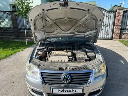 Volkswagen Passat 2007 года за 4 500 000 тг. в Алматы – фото 16