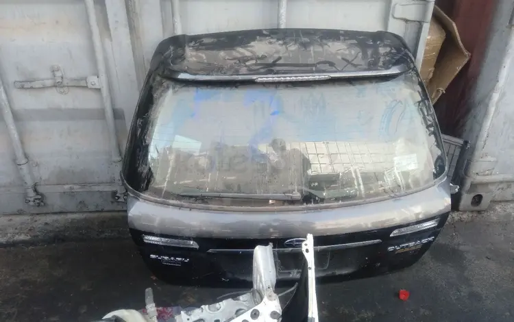 Субару оутбак крышка багажника за 45 000 тг. в Алматы