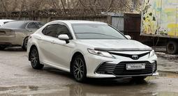 Toyota Camry 2021 года за 16 000 000 тг. в Актобе – фото 3