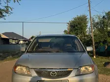 Mazda 323, 2001