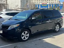 Toyota Sienna, 2012
