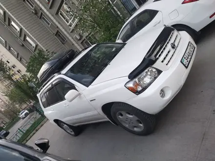 Toyota Highlander 2004 года за 8 000 000 тг. в Усть-Каменогорск – фото 2