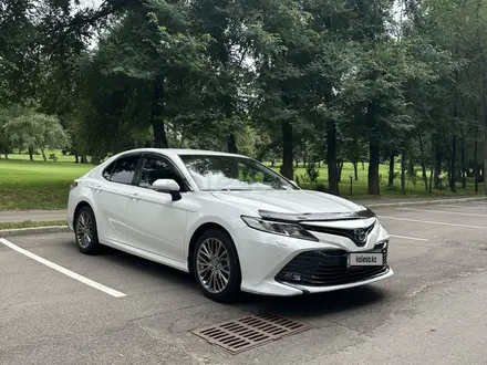 Toyota Camry 2018 года за 13 000 000 тг. в Алматы – фото 14