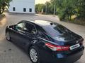 Toyota Camry 2020 года за 12 600 000 тг. в Актобе – фото 10