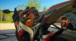 Honda  CBR 1000 RR/RA Fireblade 2010 года за 3 300 000 тг. в Алматы – фото 2