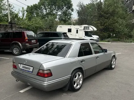 Mercedes-Benz E 220 1995 годаүшін5 100 000 тг. в Алматы – фото 5