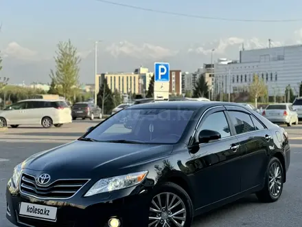 Toyota Camry 2010 года за 8 700 000 тг. в Алматы – фото 2