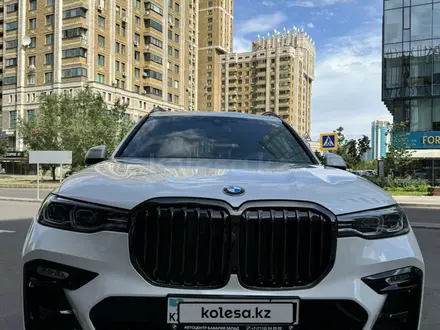 BMW X7 2022 года за 53 950 000 тг. в Астана – фото 2