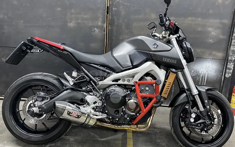 Yamaha  MT 09 2015 года за 3 790 000 тг. в Астана