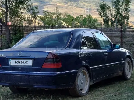 Mercedes-Benz C 180 1998 года за 1 500 000 тг. в Уральск – фото 4