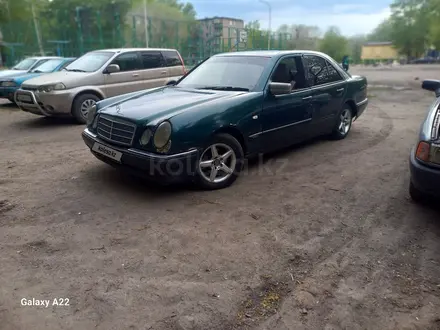 Mercedes-Benz E 200 1996 годаүшін1 700 000 тг. в Караганда