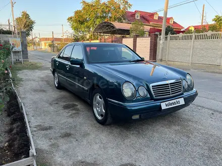 Mercedes-Benz E 240 1998 года за 3 400 000 тг. в Тараз – фото 5