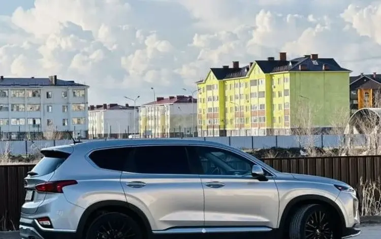 Hyundai Santa Fe 2020 года за 14 000 000 тг. в Актобе