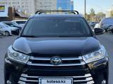 Toyota Highlander 2019 годаүшін19 900 000 тг. в Астана – фото 2