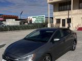 Hyundai Elantra 2020 года за 6 700 000 тг. в Атырау – фото 2