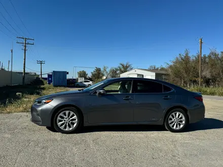 Lexus ES 300h 2013 года за 9 000 000 тг. в Атырау – фото 7