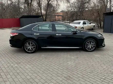 Toyota Camry 2023 года за 15 500 000 тг. в Алматы – фото 7