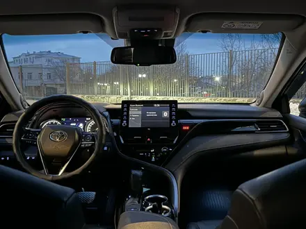Toyota Camry 2021 года за 20 500 000 тг. в Шымкент – фото 8