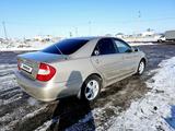 Toyota Camry 2003 годаүшін4 382 000 тг. в Астана – фото 2