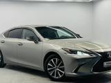 Lexus ES 250 2020 года за 18 000 000 тг. в Алматы – фото 3