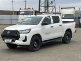 Toyota Hilux 2022 года за 17 350 000 тг. в Атырау