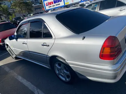 Mercedes-Benz C 180 1994 года за 2 100 000 тг. в Талдыкорган – фото 3