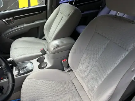 Hyundai Santa Fe 2007 года за 5 000 000 тг. в Атырау – фото 9