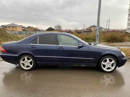 Mercedes-Benz S 320 1999 года за 2 800 000 тг. в Астана – фото 2